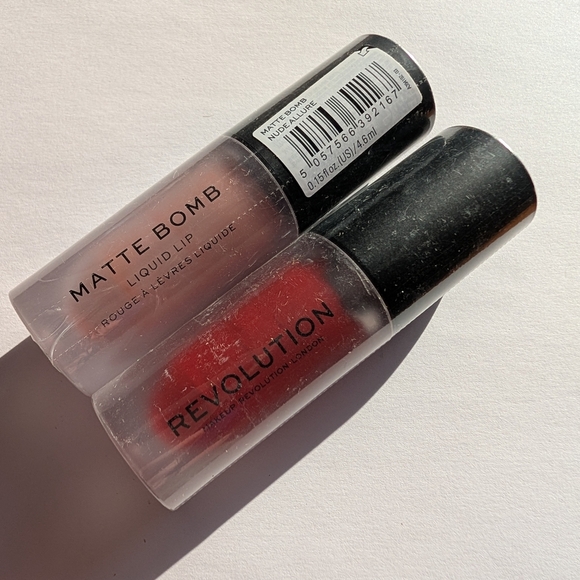 Revolution Other - Revolution Matte Bomb Liquid Lip Duo - Red and Nude Lipstick Makeup Lot